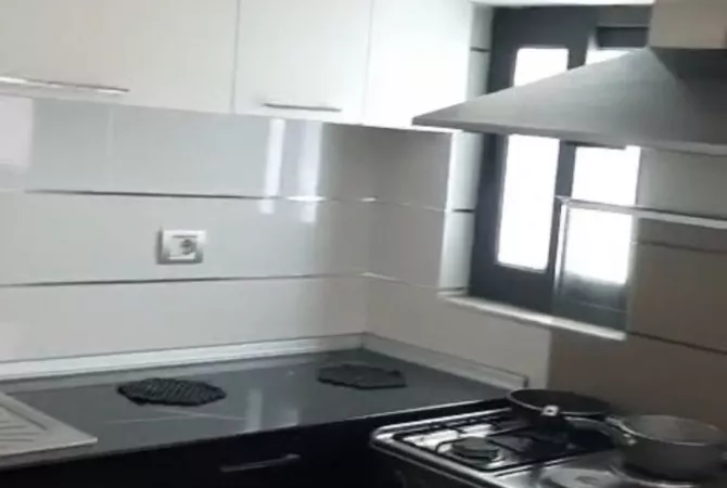 Shtepi me qera Apartament ne Tirane, 2+1, Mobilimi E mobiluar, Pagesa 40,000  Leke.