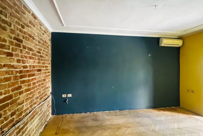 Shtepi me qera Apartament ne Tirane, 2+1, Mobilimi Bosh, pa mobiluar, Pagesa 70,000  Leke.