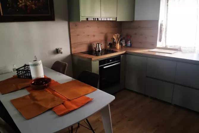 Shtepi me qera 2+1 ne Tirane - 60,000 Leke
