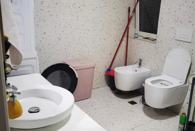 Shtepi me qera Apartament ne Tirane, 2+1, Mobilimi E mobiluar, Pagesa 60,000  Leke.