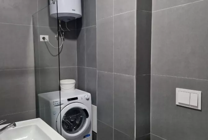 Shtepi me qera 1+1 ne Tirane - 60,000 Leke