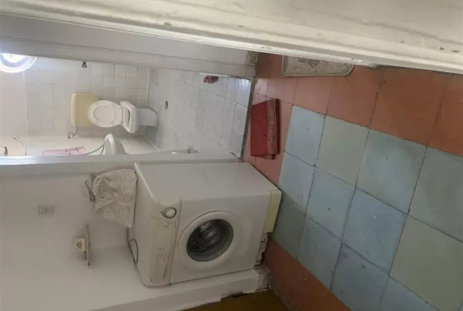Shtepi me qera 2+1 ne Tirane - 45,000 Leke