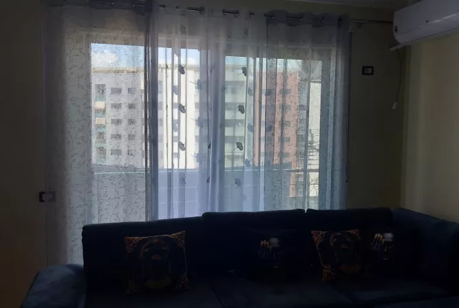 Shtepi me qera Apartament ne Tirane, 2+1, Mobilimi E mobiluar, Pagesa 55,000  Leke.