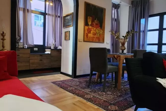 Shtepi me qera Apartament ne Tirane, 2+1, Mobilimi E mobiluar, Pagesa 70,000  Leke.