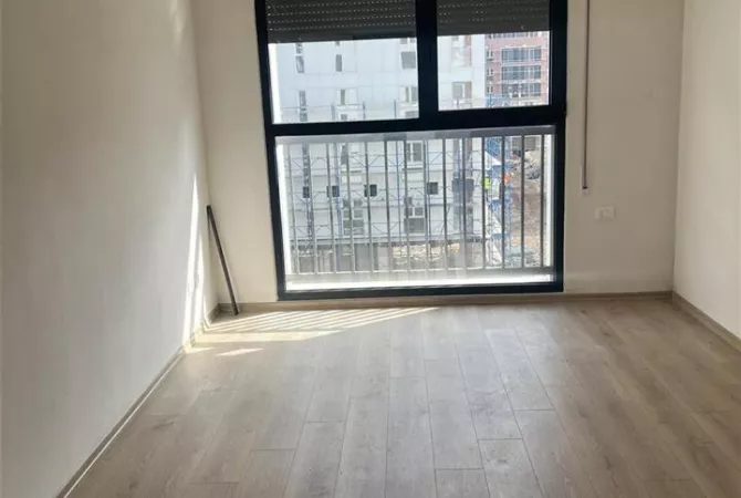 Shtepi me qera 2+1 ne Tirane - 800 Euro