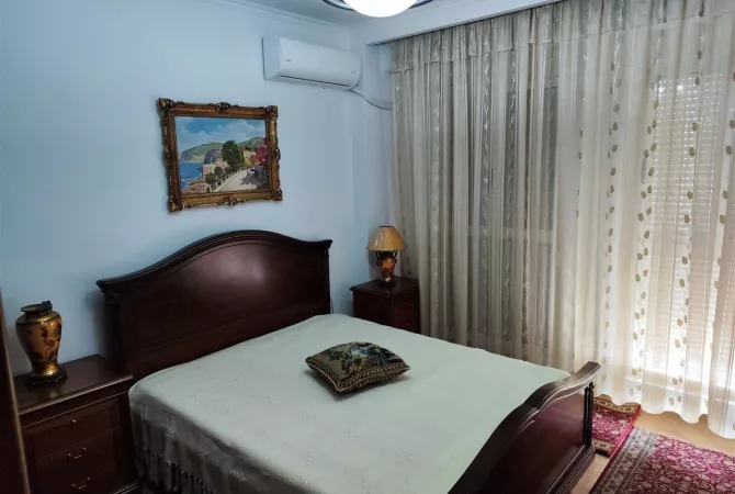 Shtepi me qera 2+1 ne Tirane - 750 Euro