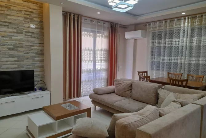 Shtepi me qera Apartament ne Tirane, 2+1, Mobilimi E mobiluar, Pagesa 500  Euro.