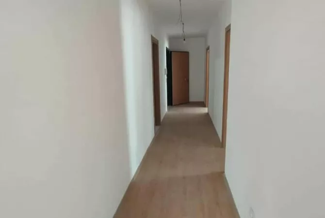 Shtepi me qera 3+1 ne Tirane - 45,000 Leke