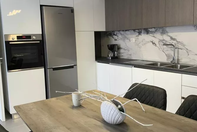 Shtepi me qera Apartament ne Tirane, 2+1, Mobilimi E mobiluar, Pagesa 600  Euro.