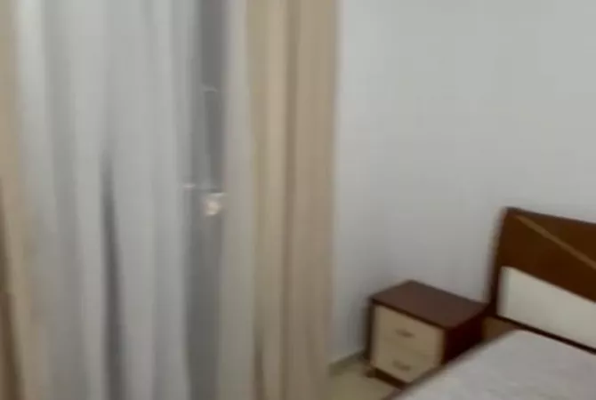 Shtepi me qera 1+1 ne Tirane - 40,000 Leke