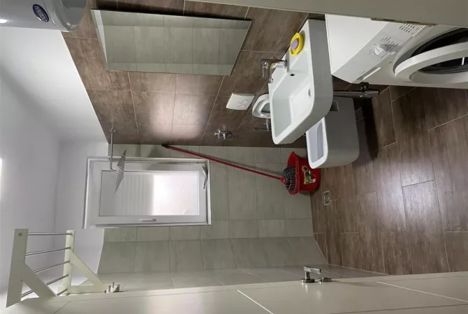 Shtepi me qera Apartament ne Tirane, 2+1, Mobilimi E mobiluar, Pagesa 55,000  Leke.