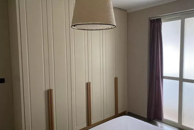 Shtepi me qera Apartament ne Tirane, 2+1, Mobilimi E mobiluar, Pagesa 55,000  Leke.