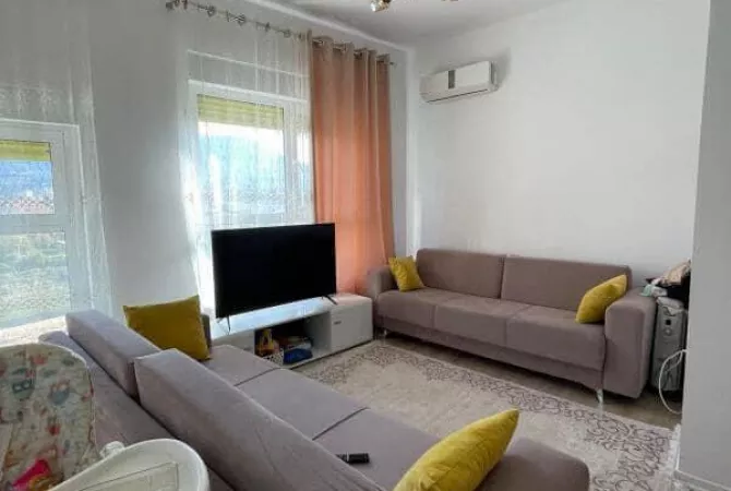 Shtepi me qera 2+1 ne Tirane - 50,000 Leke