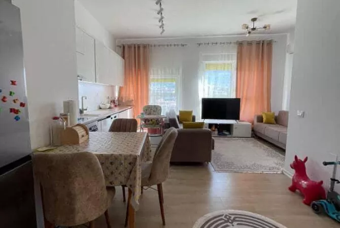 Shtepi me qera Apartament ne Tirane, 2+1, Mobilimi E mobiluar, Pagesa 50,000  Leke.