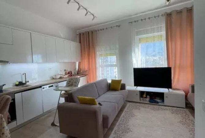 Shtepi me qera Apartament ne Tirane, 2+1, Mobilimi E mobiluar, Pagesa 50,000  Leke.