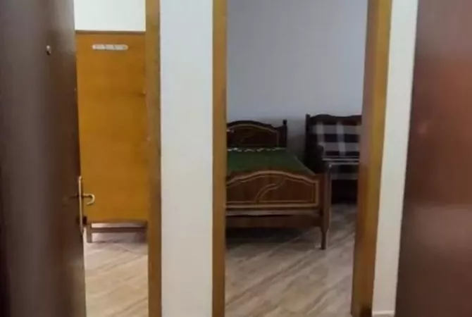 Shtepi me qera Apartament ne Tirane, 1+1, Mobilimi E mobiluar, Pagesa 40,000  Leke.