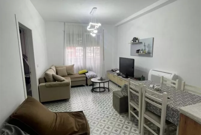 Shtepi me qera 1+1 ne Tirane - 45,000 Leke