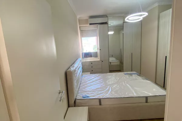 Shtepi me qera Apartament ne Tirane, 1+1, Mobilimi E mobiluar, Pagesa 65,000  Leke.