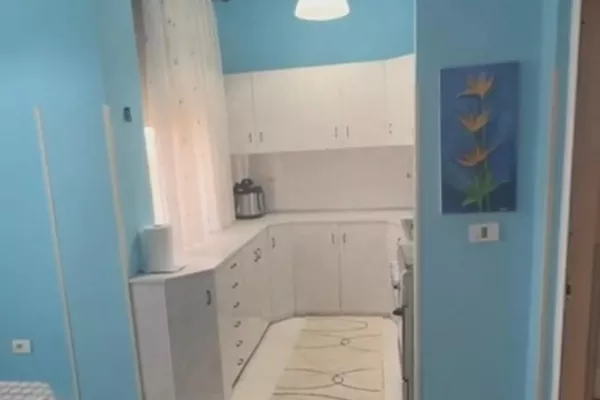 Shtepi me qera Apartament ne Tirane, 3+1, Mobilimi E mobiluar, Pagesa 55,000  Leke.