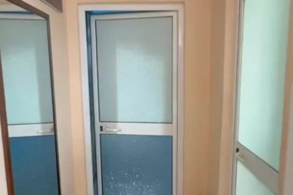 Shtepi me qera Apartament ne Tirane, 3+1, Mobilimi E mobiluar, Pagesa 55,000  Leke.