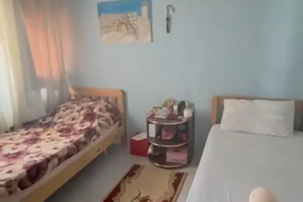 Shtepi me qera Apartament ne Tirane, 3+1, Mobilimi E mobiluar, Pagesa 55,000  Leke.