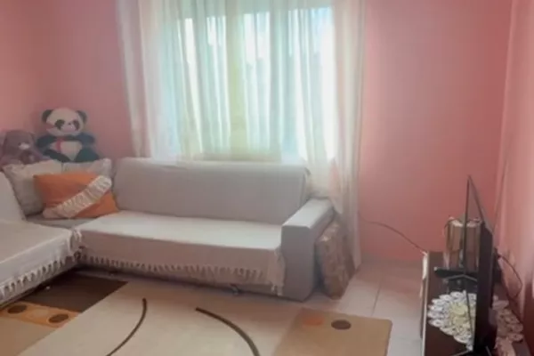 Shtepi me qera Apartament ne Tirane, 3+1, Mobilimi E mobiluar, Pagesa 55,000  Leke.