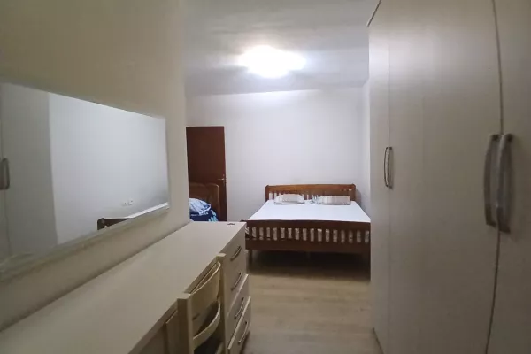 Shtepi me qera 2+1 ne Tirane - 47,000 Leke