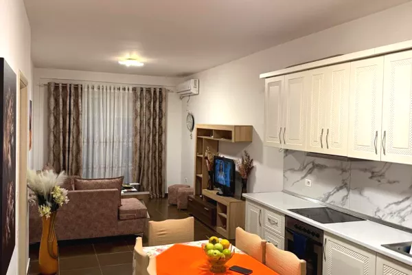 Shtepi me qera Apartament ne Tirane, 2+1, Mobilimi E mobiluar, Pagesa 600  Euro.
