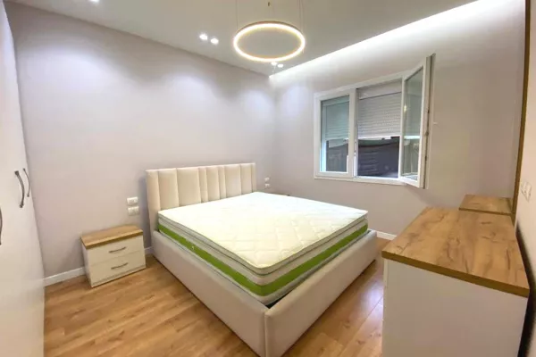 Shtepi me qera Apartament ne Tirane, 2+1, Mobilimi E mobiluar, Pagesa 680  Euro.