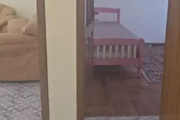 Shtepi me qera Apartament ne Tirane, 3+1, Mobilimi E mobiluar, Pagesa 65,000  Leke.