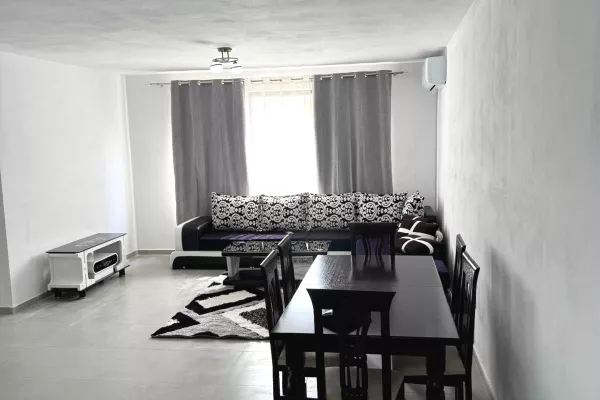 Shtepi me qera Apartament ne Tirane, 2+1, Mobilimi E mobiluar, Pagesa 60,000  Leke.