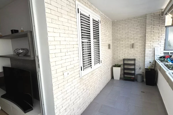 Shtepi me qera 2+1 ne Tirane - 800 Euro