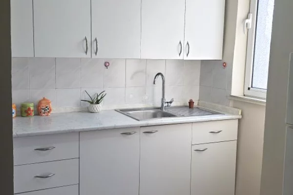 Shtepi me qera 2+1 ne Tirane - 500 Euro