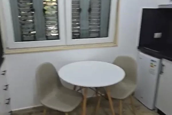Shtepi me qera Garsoniere ne Tirane - 400 Euro