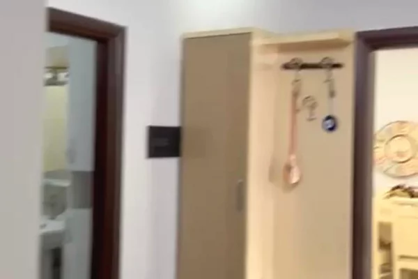 Shtepi me qera 2+1 ne Tirane - 60,000 Leke