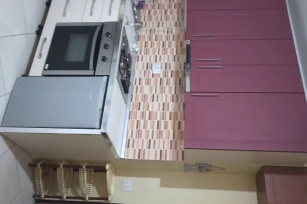 Shtepi me qera 1+1 ne Tirane - 40,000 Leke