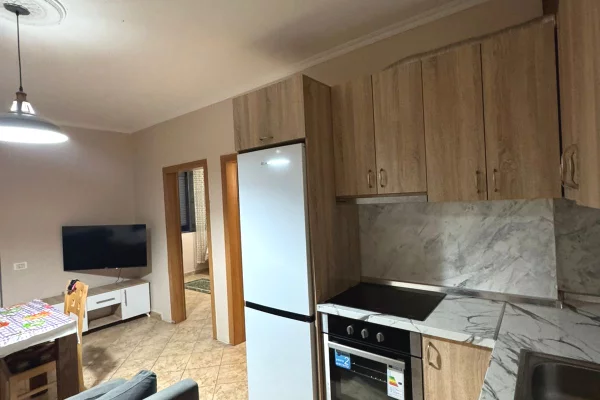 Shtepi me qera 2+1 ne Tirane - 45,000 Leke