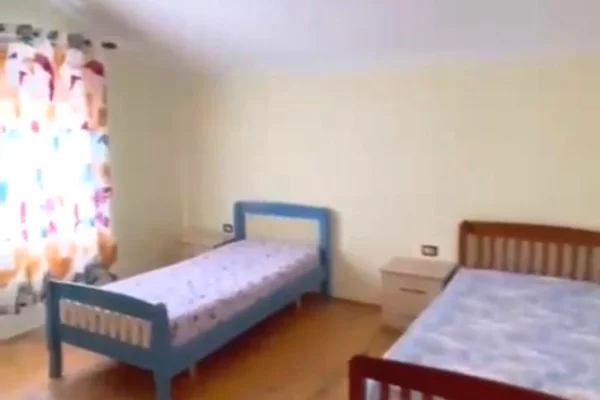 Shtepi me qera 2+1 ne Tirane - 45,000 Leke