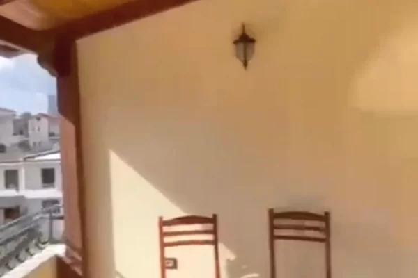 Shtepi me qera Apartament ne Tirane, 2+1, Mobilimi E mobiluar, Pagesa 45,000  Leke.