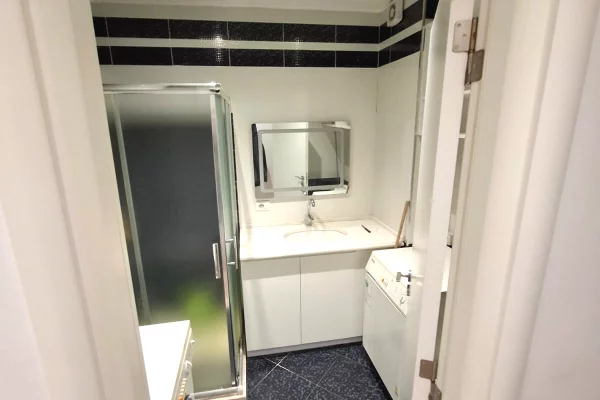 Shtepi me qera 1+1 ne Tirane - 60,000 Leke