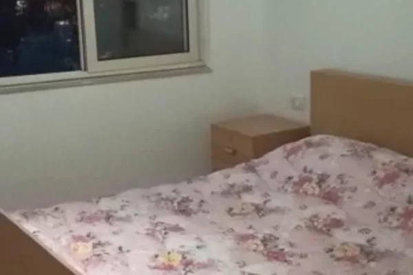 Shtepi me qera Apartament ne Tirane, 1+1, Mobilimi E mobiluar, Pagesa 45,000  Leke.