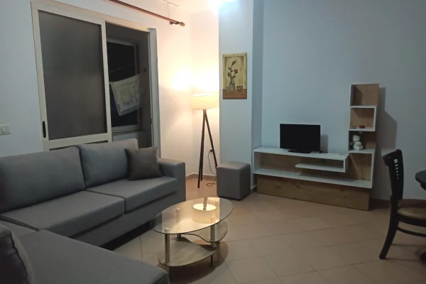 Shtepi me qera Apartament ne Tirane, 1+1, Mobilimi E mobiluar, Pagesa 45,000  Leke.