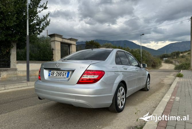 Auto in Vendita  a Tirana - 9,000 Euro