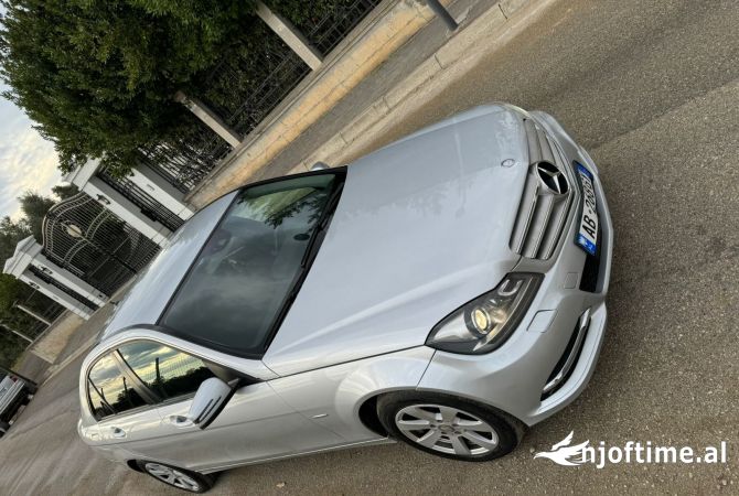 Auto in Vendita  a Tirana - 9,000 Euro