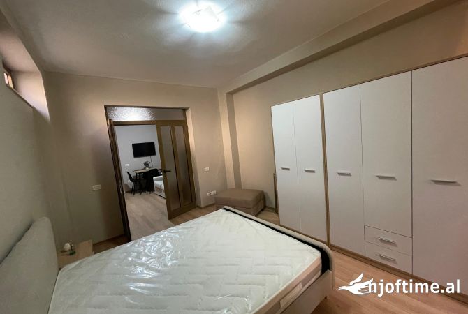 Shtepi me qera 1+1 ne Tirane - 450 Euro