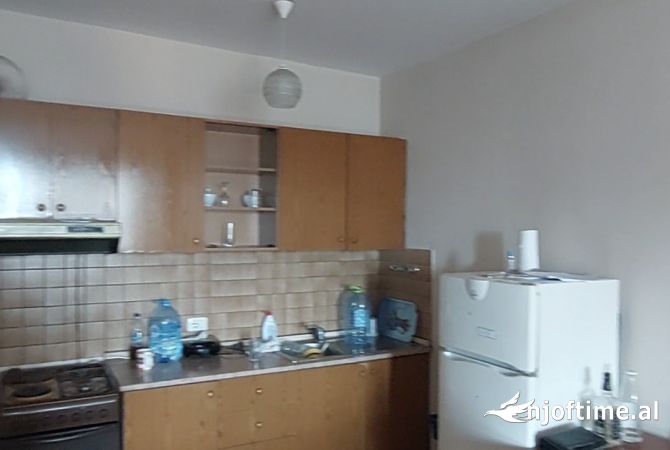 Shtepi me qera 1+1 ne Tirane - 40,000 Leke