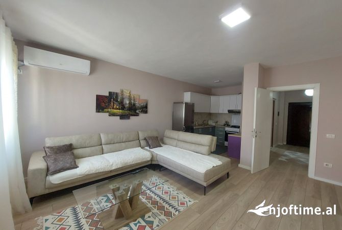 Shtepi me qera 2+1 ne Tirane - 400 Euro