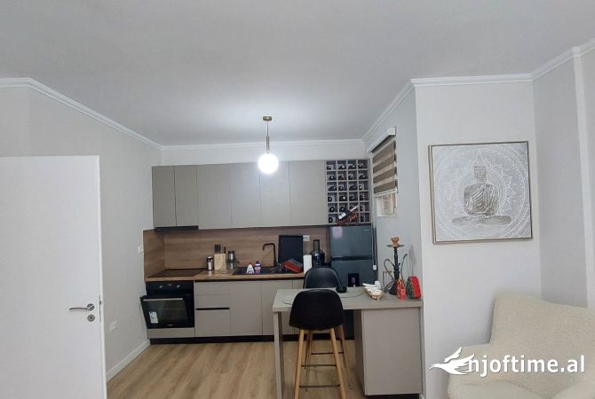 Shtepi me qera 2+1 ne Tirane - 400 Euro