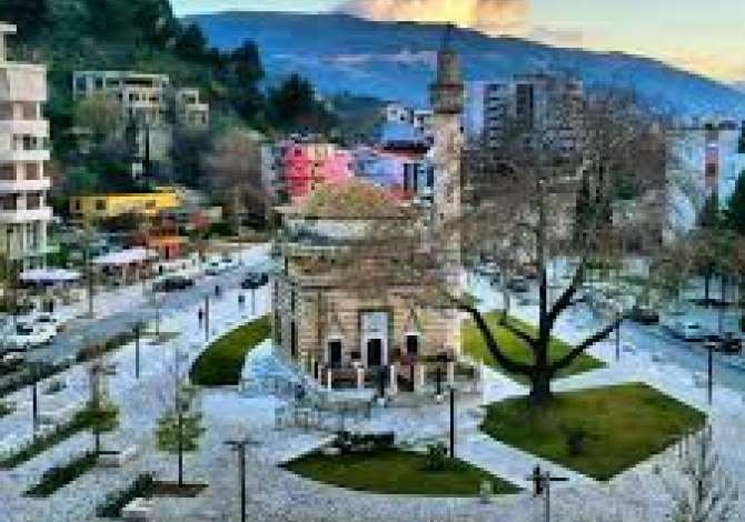 Ambjent biznesi me qera 1+1 ne Vlore - 3,000 Euro