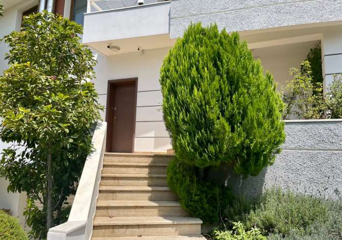 Casa in vendita 7+1 a Tirana - 577,000 Euro